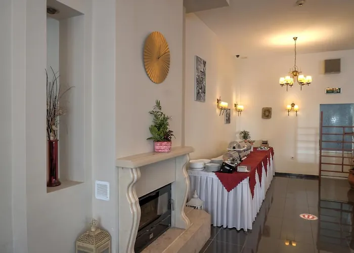 Rex فندق كالامباكا