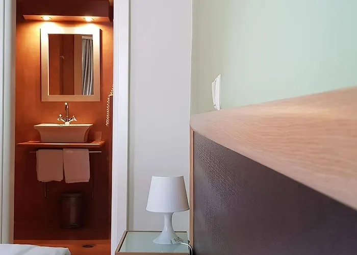 Rex فندق كالامباكا